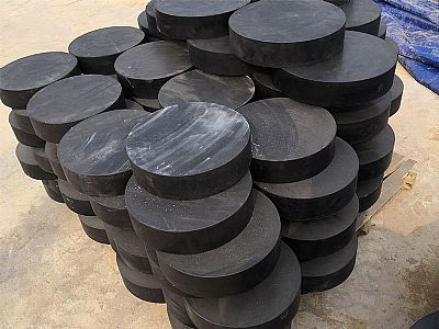牙克石市板式橡胶支座由若干层橡胶片与薄钢板经加压硫化
